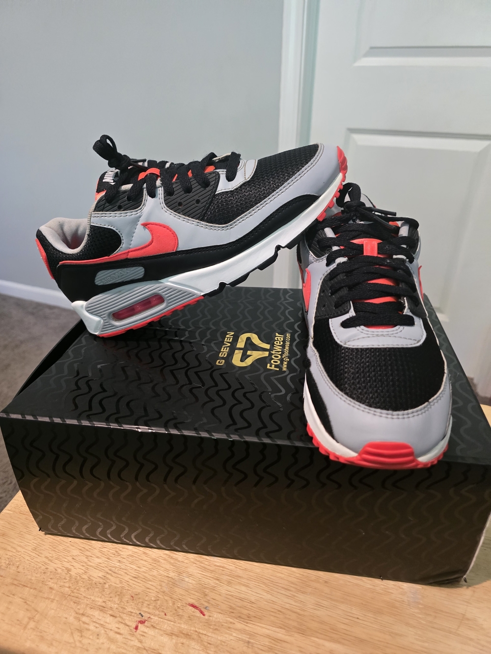 Nike Air Max 90 Black Radiant Red Infrared CZ4222-001 Size 9.5 Wms 8.5 Men's